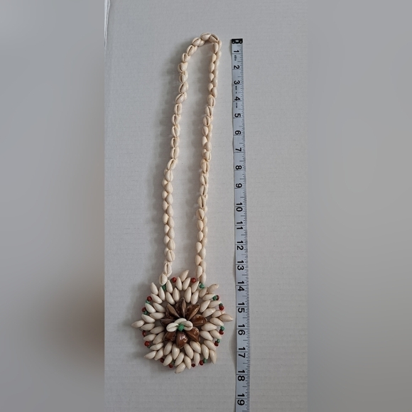 Set of 3 cowrie shells necklace Made with cowrie sea shells boho - Picture 9 of 11